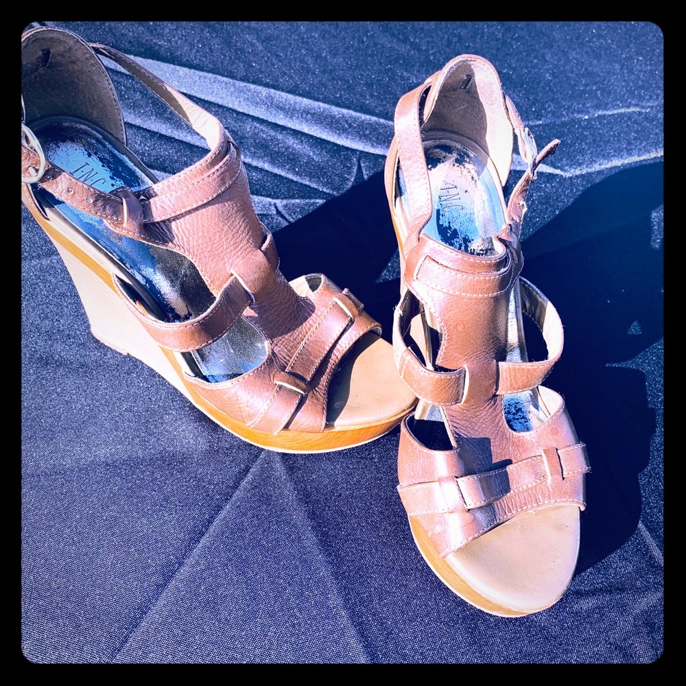 Inc wedge heels